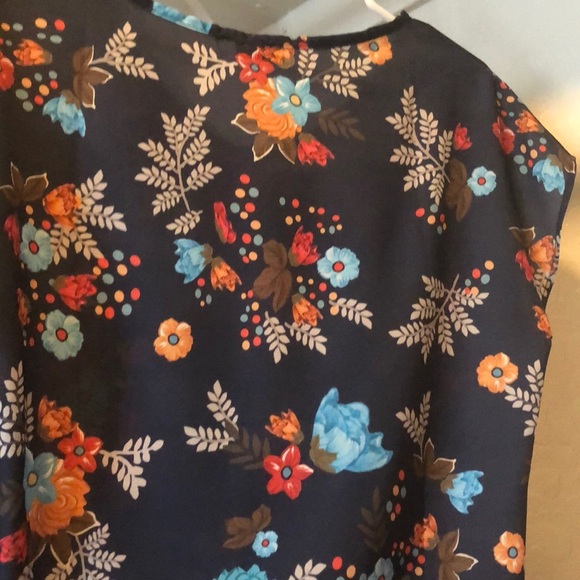 NWOT Zulily floral top - Picture 5 of 5
